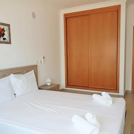 Luxury Near City Center